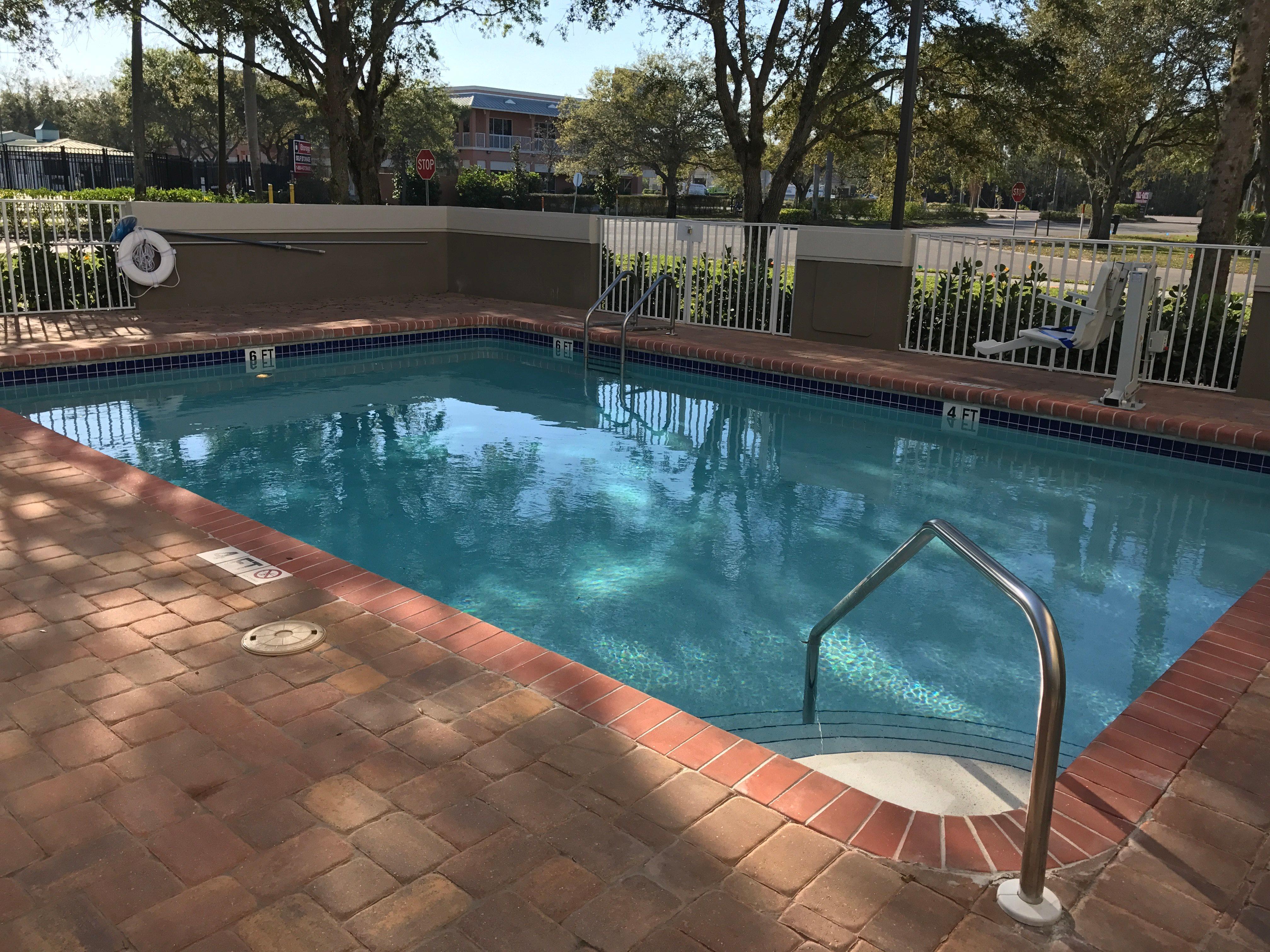 Holiday Inn Express - Naples South - I-75 By Ihg Golden Gate Kültér fotó